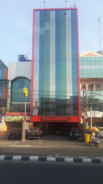 California Hotel Jakarta Exterior foto