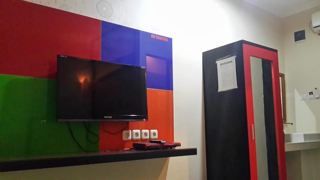 California Hotel Jakarta Zimmer foto