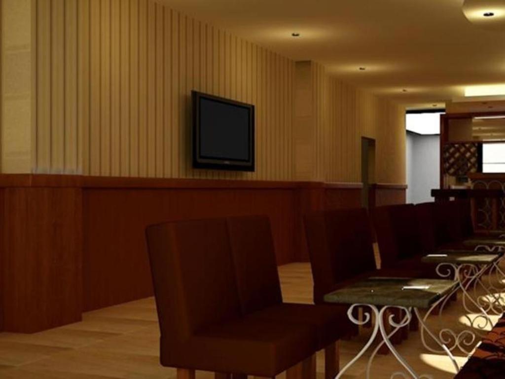 California Hotel Jakarta Exterior foto